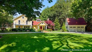 2075 Lakeshore Drive, Ganges Twp, MI 49408