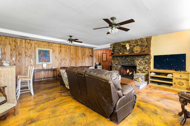 330 PR 691, Beckville, TX 75631