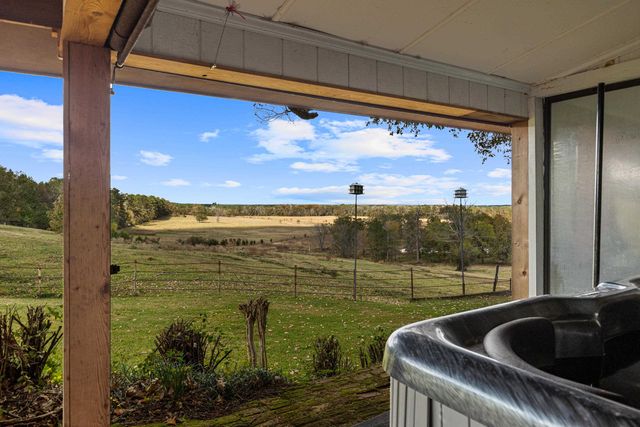 330 PR 691, Beckville, TX 75631