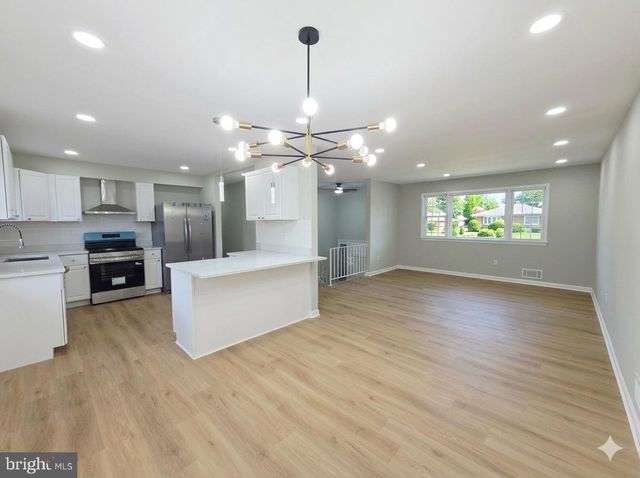 5001 IROQUOIS ST, College Park, MD 20740