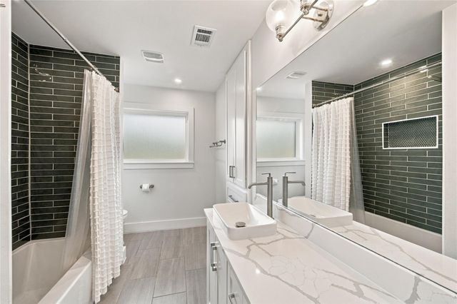10823 Chimney Rock Road, Houston, TX 77096