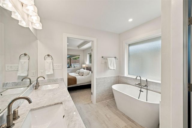 10823 Chimney Rock Road, Houston, TX 77096