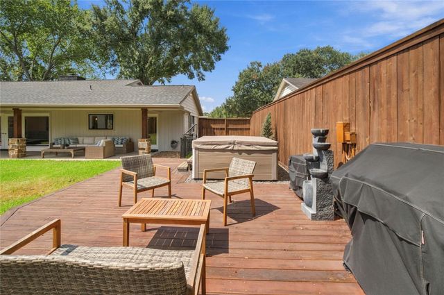 10823 Chimney Rock Road, Houston, TX 77096