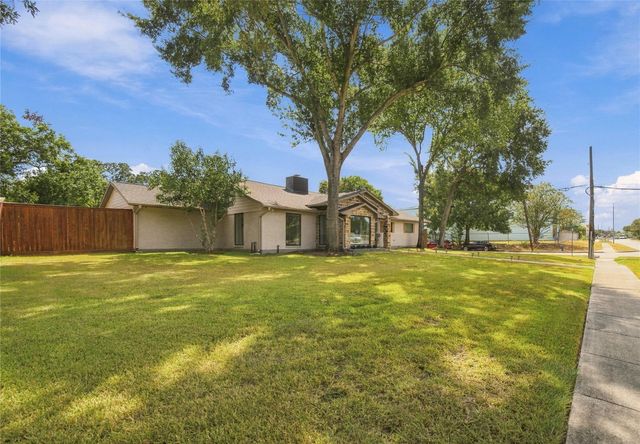 10823 Chimney Rock Road, Houston, TX 77096
