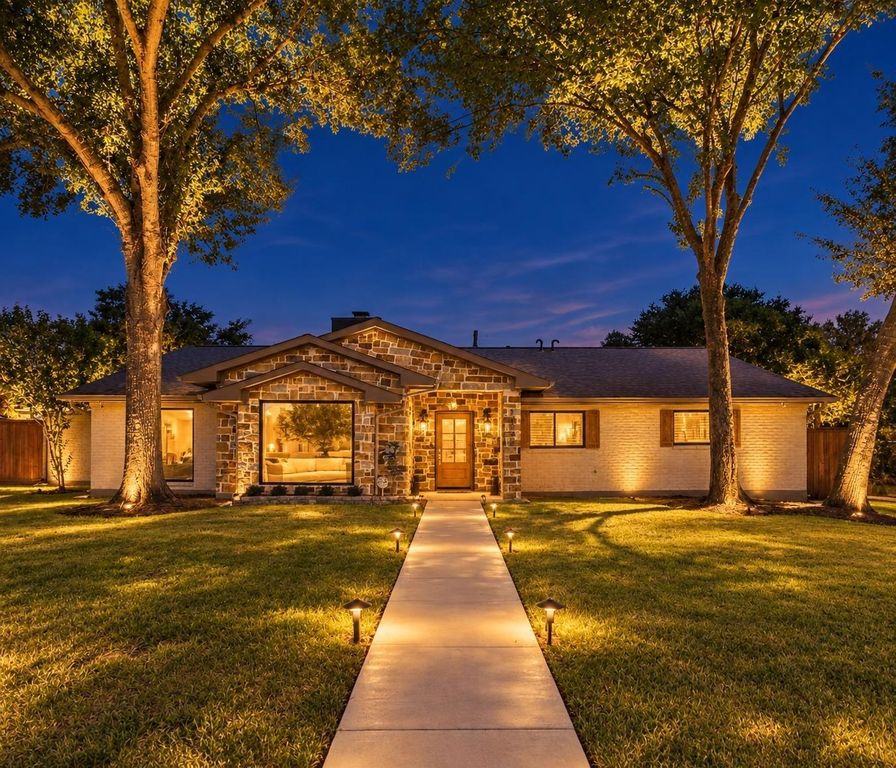 10823 Chimney Rock Road, Houston, TX 77096
