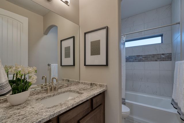 4784 Manzano Peak Street SW, Los Lunas, NM 87031