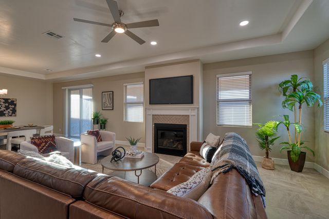 4784 Manzano Peak Street SW, Los Lunas, NM 87031