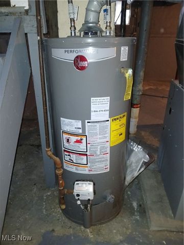 16615 Westfield Avenue, Cleveland, OH 44110