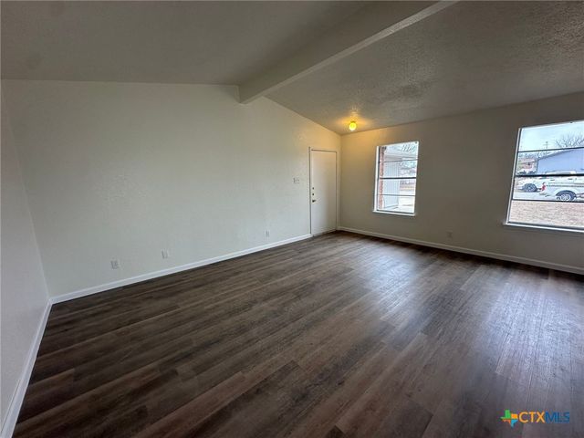 2210 Shoemaker Drive, Killeen, TX 76543