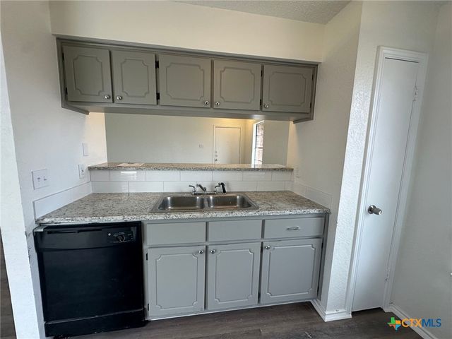 2210 Shoemaker Drive, Killeen, TX 76543