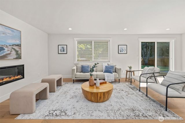 17409 NE 136th Street, Redmond, WA 98052