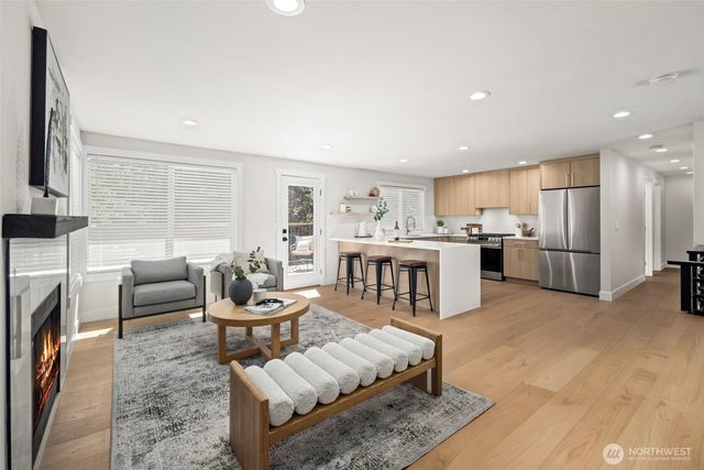 17409 NE 136th Street, Redmond, WA 98052