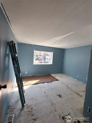 111 99th Street S, Tacoma, WA 98444