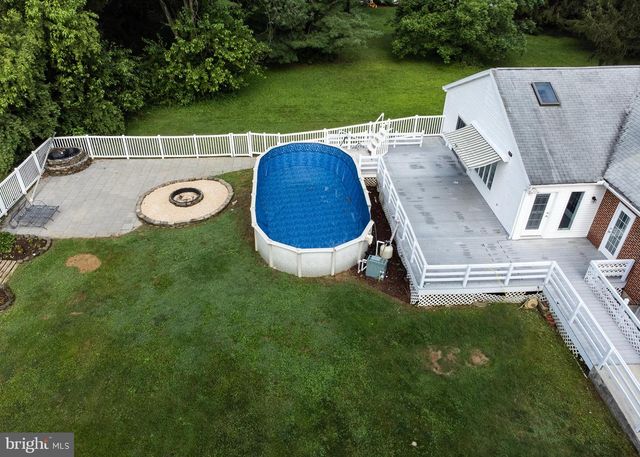 1239 W TRINDLE RD, Mechanicsburg, PA 17055