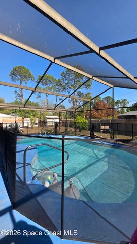 142 Tudor Road SW, Palm Bay, FL 32908