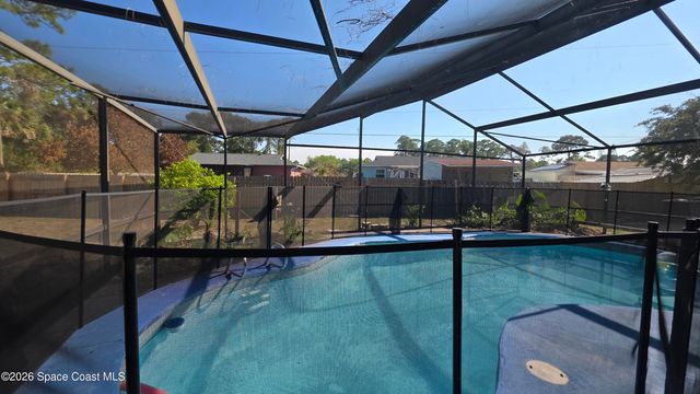 142 Tudor Road SW, Palm Bay, FL 32908