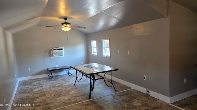 142 Tudor Road SW, Palm Bay, FL 32908
