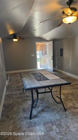 142 Tudor Road SW, Palm Bay, FL 32908