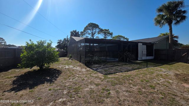 142 Tudor Road SW, Palm Bay, FL 32908