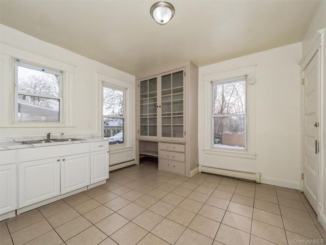 236 Mansion Street 2, Poughkeepsie, NY 12601