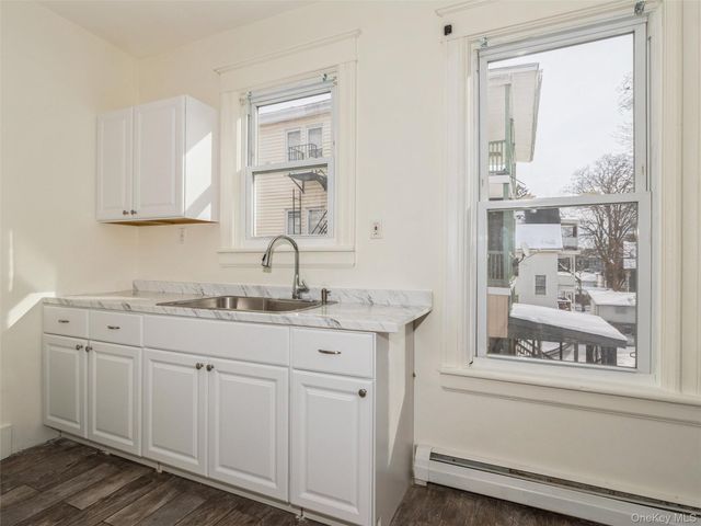 236 Mansion Street 2, Poughkeepsie, NY 12601