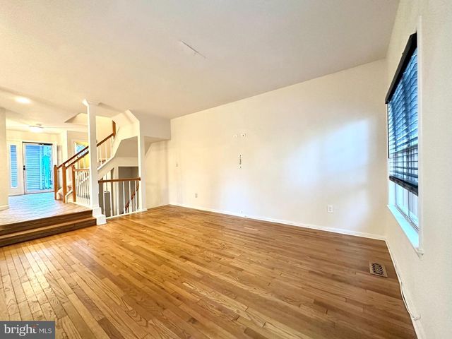 20322 BUTTERWICK WAY, Gaithersburg, MD 20886