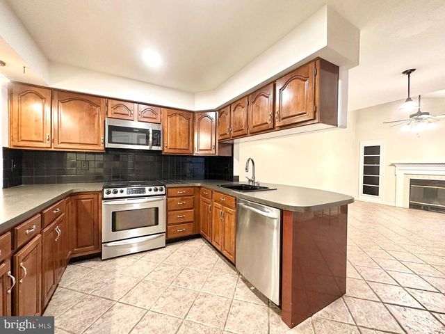 20322 BUTTERWICK WAY, Gaithersburg, MD 20886