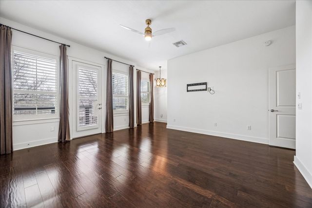 2520 Bluebonnet LN 15, Austin, TX 78704