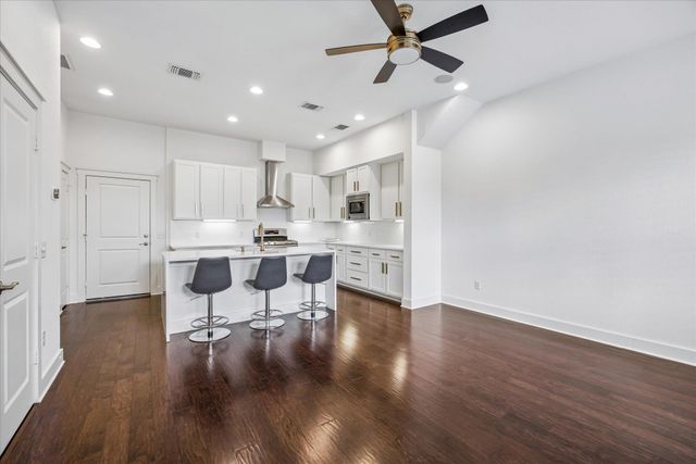 2520 Bluebonnet LN 15, Austin, TX 78704