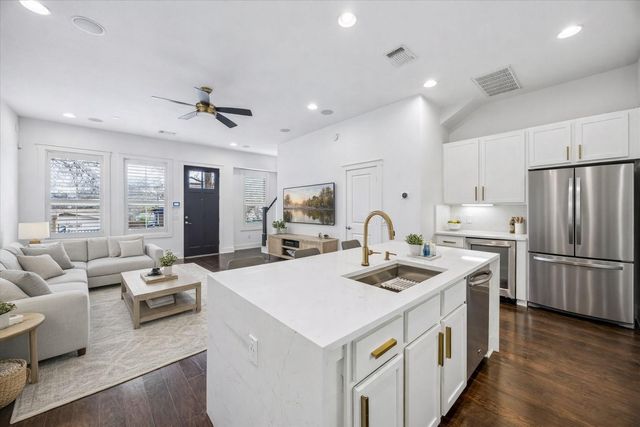 2520 Bluebonnet LN 15, Austin, TX 78704