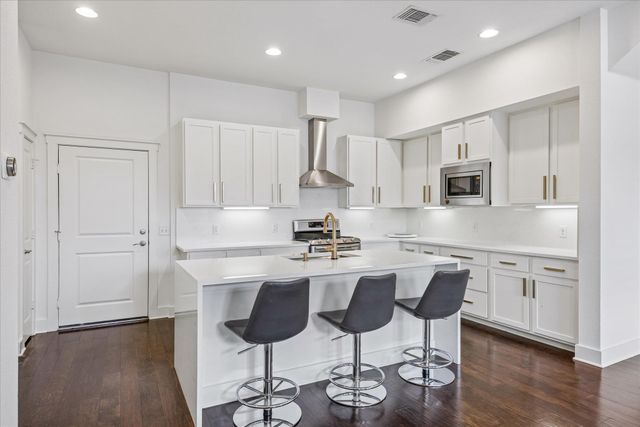 2520 Bluebonnet LN 15, Austin, TX 78704