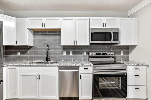 2820 W State Street Street, Springfield, MO 65802