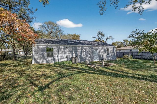 2820 W State Street Street, Springfield, MO 65802