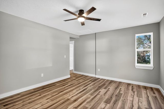 2820 W State Street Street, Springfield, MO 65802