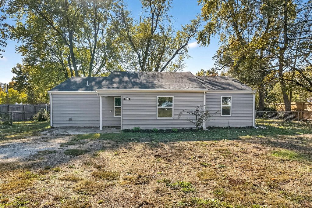 2820 W State Street Street, Springfield, MO 65802