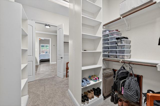 4500 Knoll Ridge Drive, Fort Worth, TX 76008