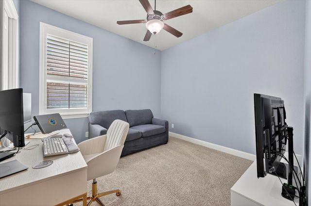 4500 Knoll Ridge Drive, Fort Worth, TX 76008