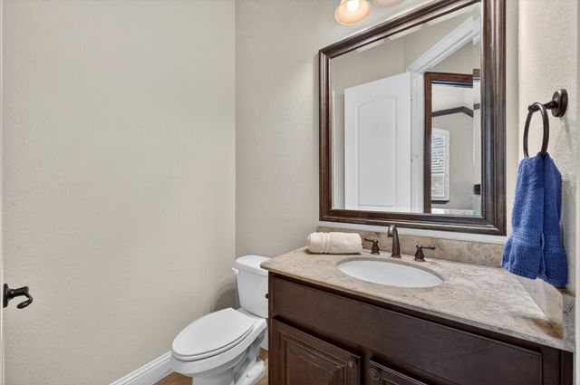 4500 Knoll Ridge Drive, Fort Worth, TX 76008