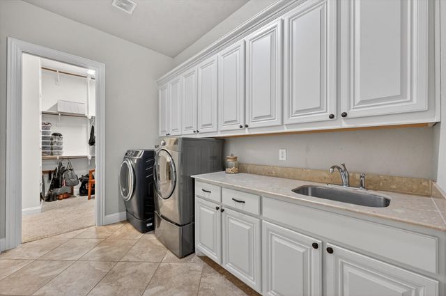 4500 Knoll Ridge Drive, Fort Worth, TX 76008