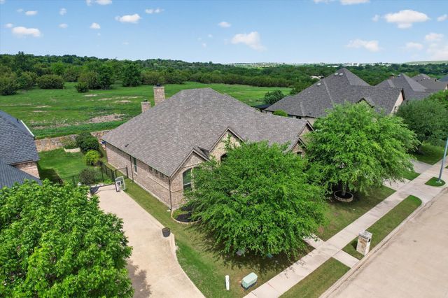 4500 Knoll Ridge Drive, Fort Worth, TX 76008