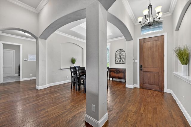 4500 Knoll Ridge Drive, Fort Worth, TX 76008