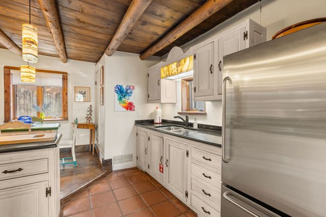 2-B Camino Las Cuatas, Santa Fe, NM 87506