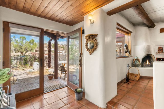 2-B Camino Las Cuatas, Santa Fe, NM 87506