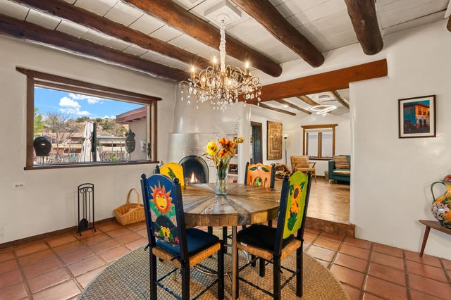 2-B Camino Las Cuatas, Santa Fe, NM 87506