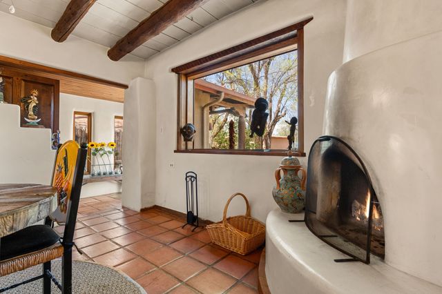 2-B Camino Las Cuatas, Santa Fe, NM 87506