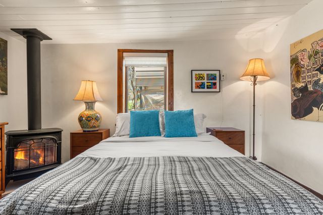 2-B Camino Las Cuatas, Santa Fe, NM 87506