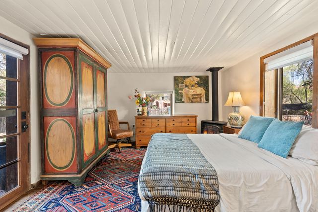 2-B Camino Las Cuatas, Santa Fe, NM 87506