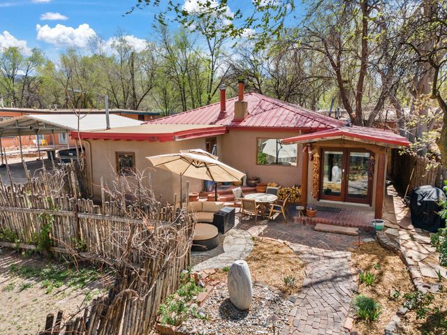 2-B Camino Las Cuatas, Santa Fe, NM 87506