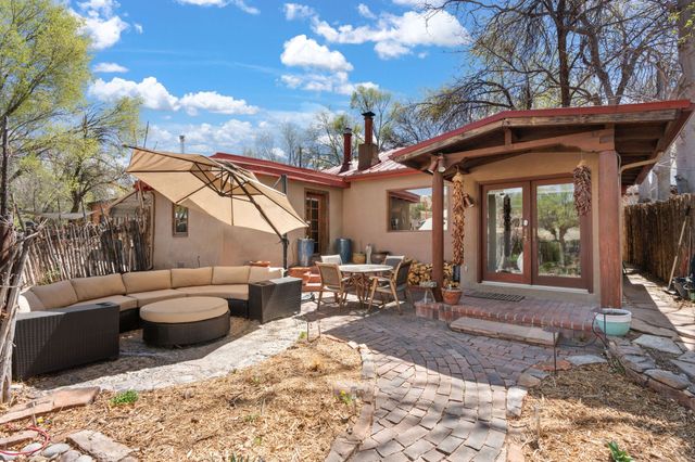 2-B Camino Las Cuatas, Santa Fe, NM 87506