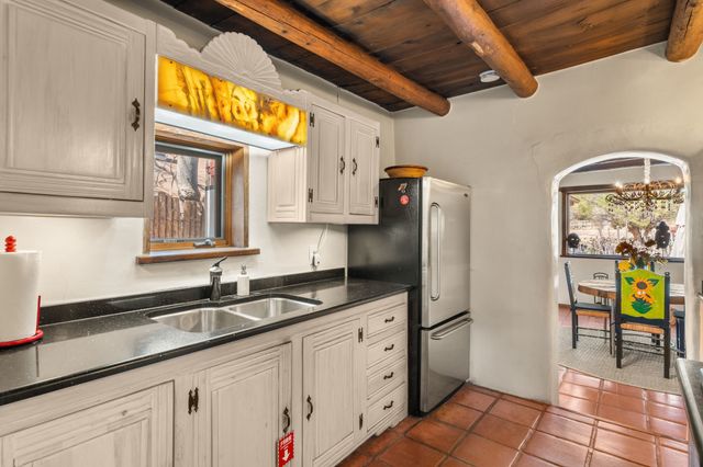 2-B Camino Las Cuatas, Santa Fe, NM 87506